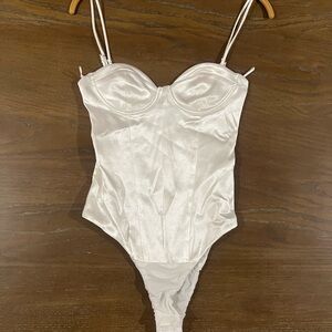 Zara  White Satin Bodysuit xs